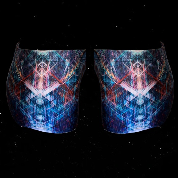 THE HEADSPACE - Spandex Short Trippy - Picture 3 of 4